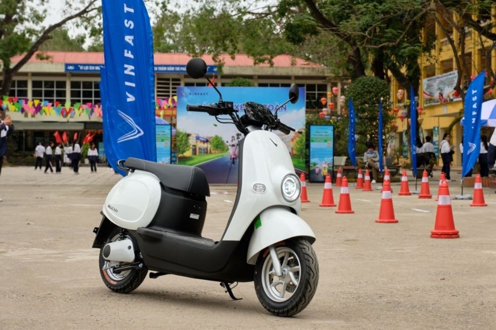Bảng giá xe máy điện mới nhất năm